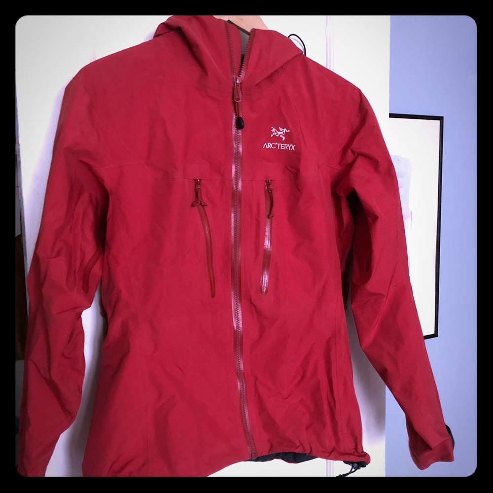 Arcteryx alpha LT hard shell jacket